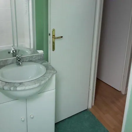 Les Cabines Apartment *